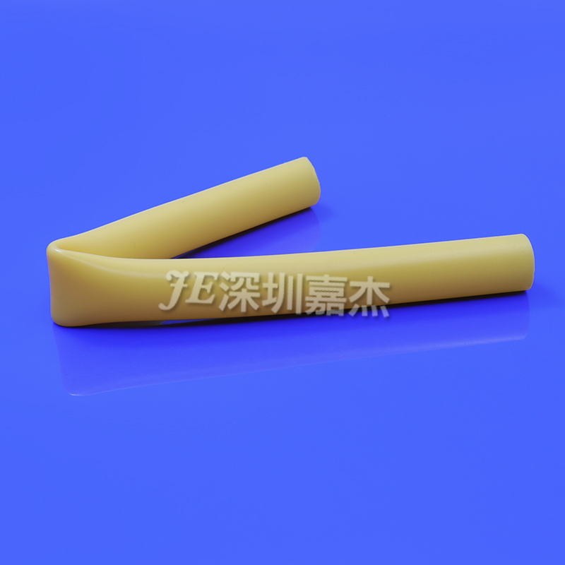 大屌狂操小骚逼双色硅胶管